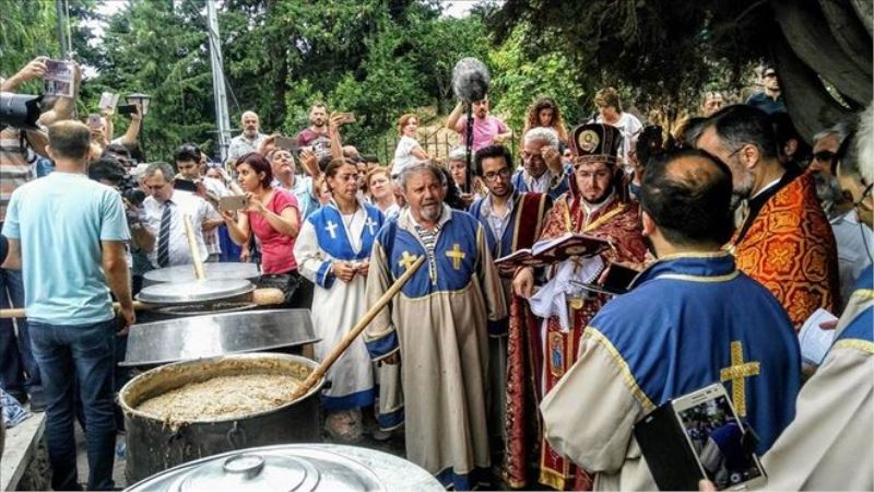 Ermeniler, Meryem Ana Bayramı´nı kutladı