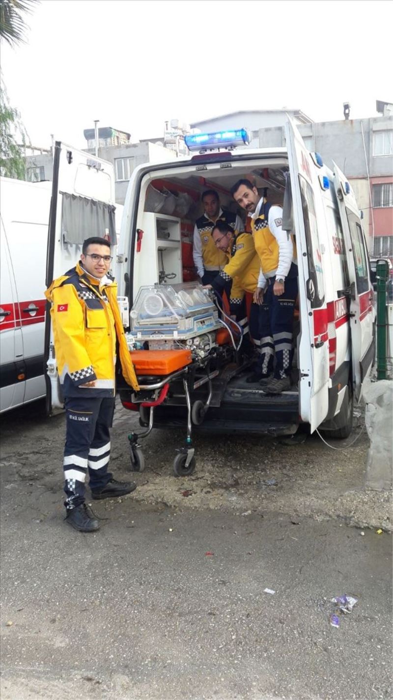 Özel ambulans 4 bin bebek taşıdı