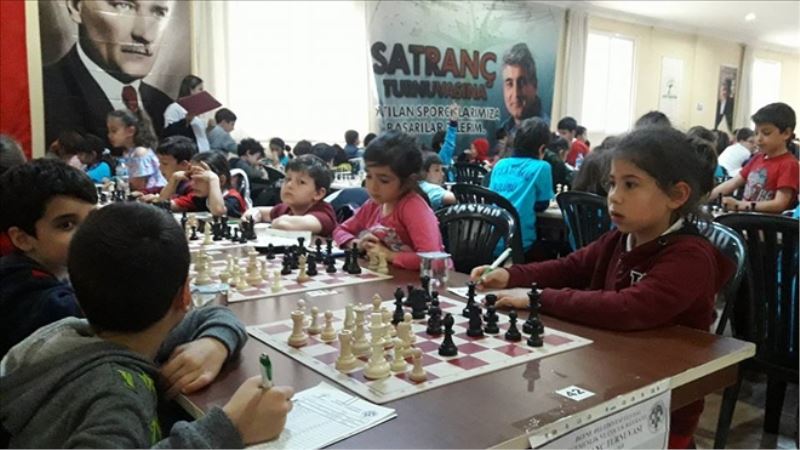 23 Nisan satranç turnuvası başladı