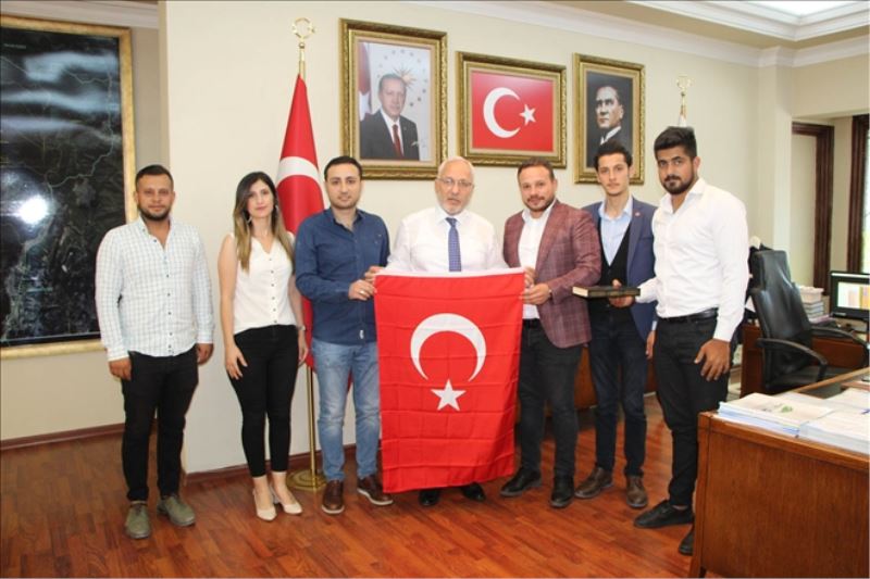 AKPli gençlerin belediye ziyareti