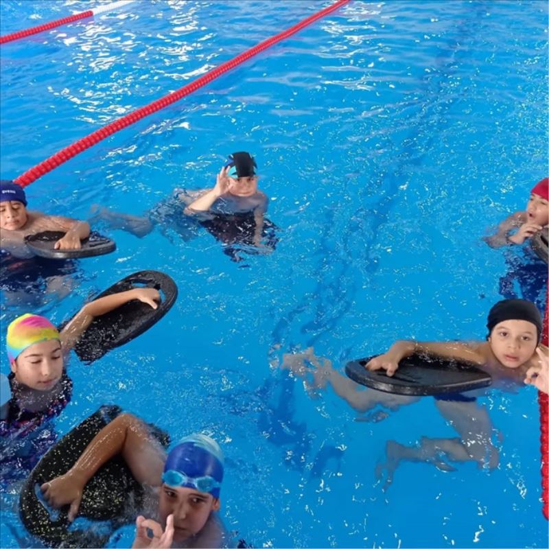 Belediyeden ücretsiz yüzme kursu