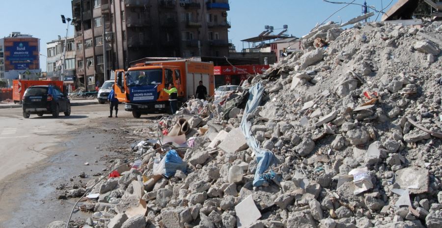 Deprem konutları ve hastanelerin temeli atılacak
