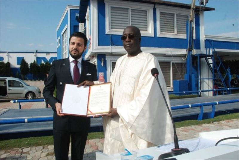 İçcan, Senegal fahri konsolosu