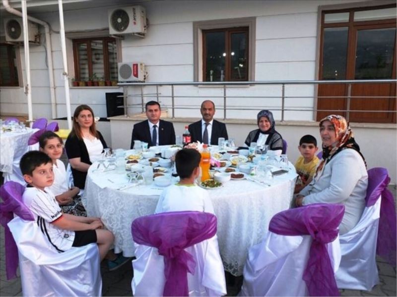 Çocuklara iftar