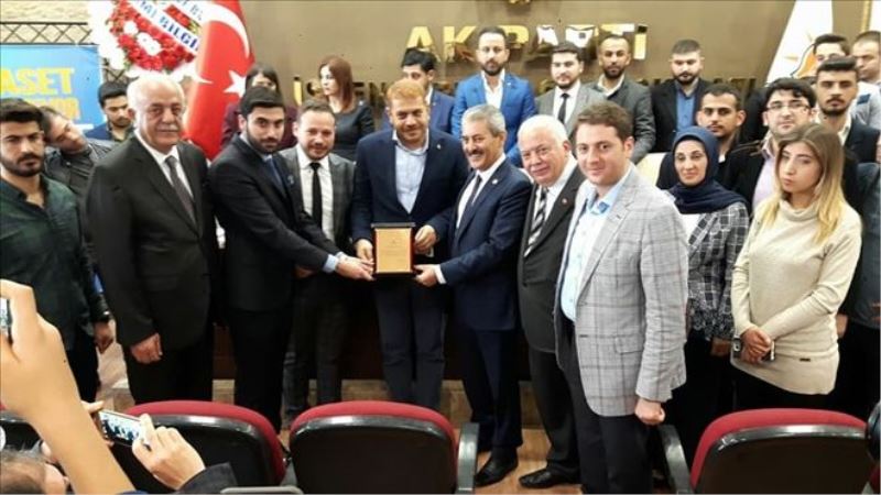 AKP´li gençlere yeni yönetim