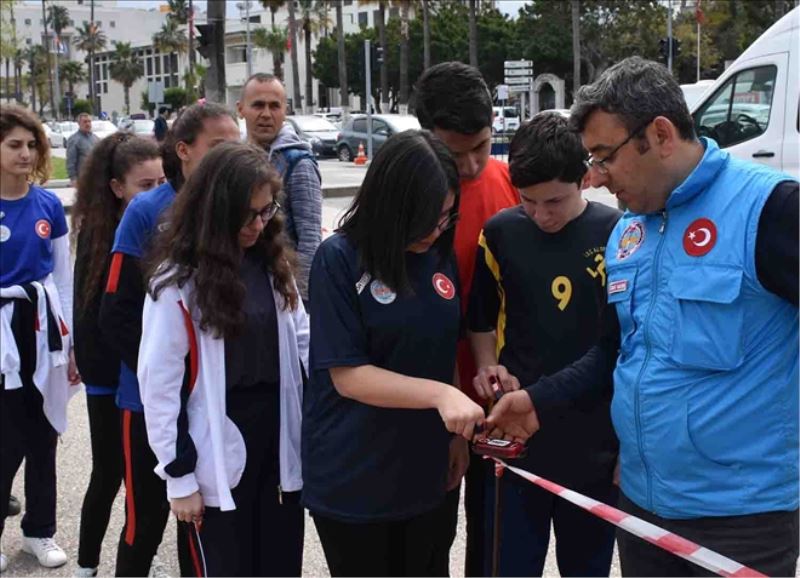 700 öğrenci harita ve pusulayla hedef aradı