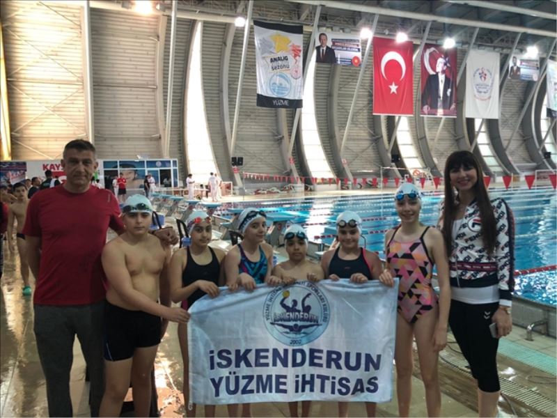 Üç sporcudan 6 derece