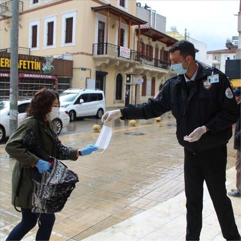 Bir günde 7.500 maske