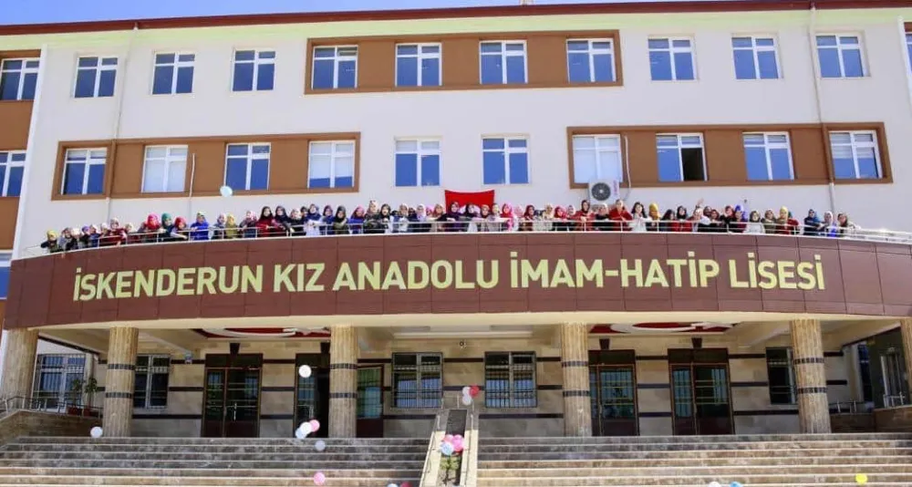 Kız imam hatip lisesinden 