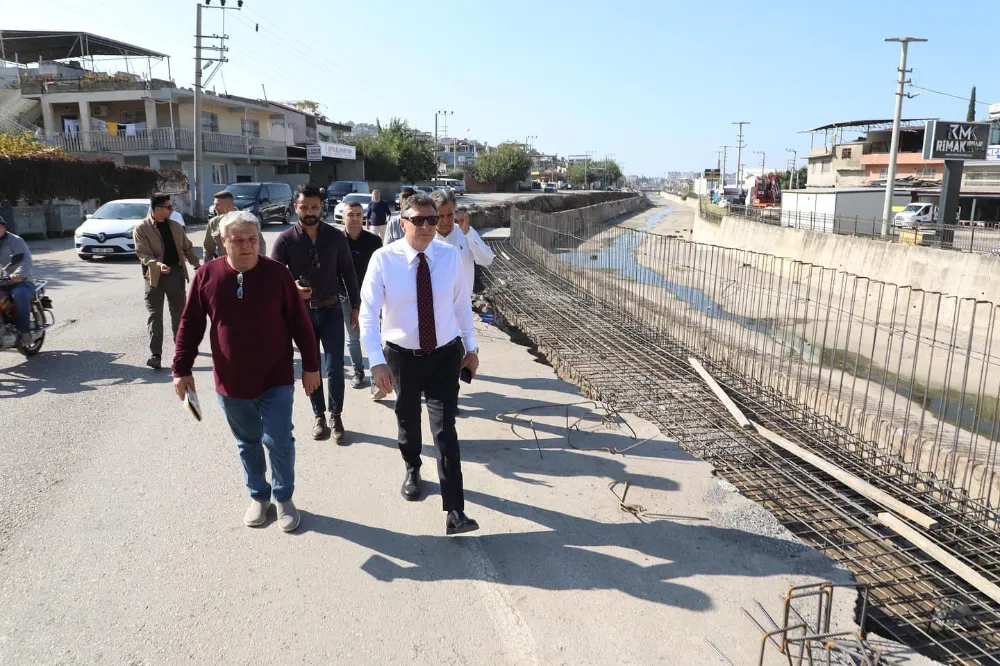 Feyezan Kanalının duvarı yükseliyor