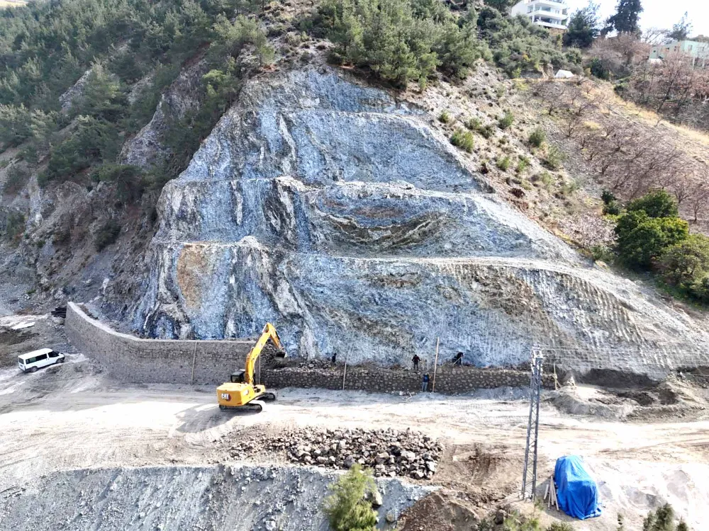Serinyol-Madenli yoluna 