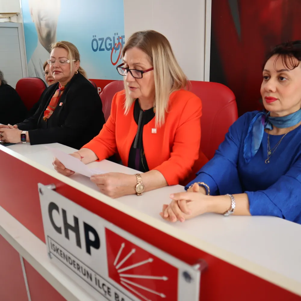 Mengüç: Kadınlar devrimin öncüsü olmaya devam edecek