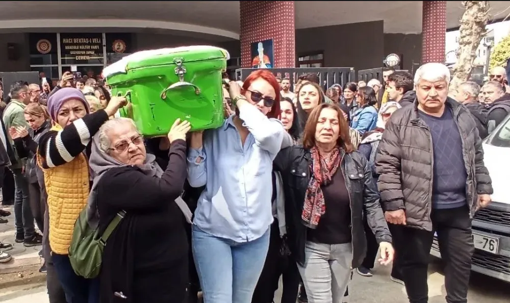 Hemşire Sevcan’ın tabutunu kadınlar taşıdı