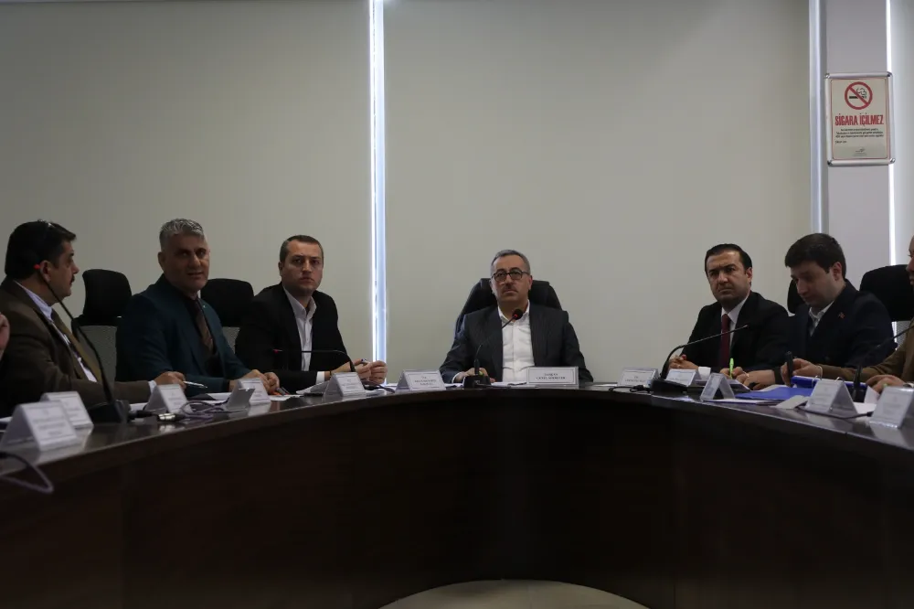Yollarda ağır tonajlı araçlara 